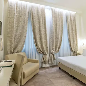 3* מלון Accademia