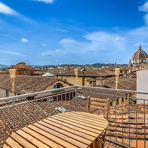 Apartment Yd Stunning Terrace On The Accademia, Florence