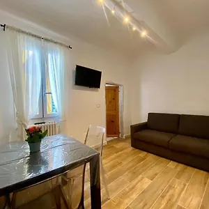 Apartment Flat In Centro Storico La Casa Di Luna, Florence