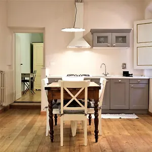 Apartment Wine Nebbiolo, Florence