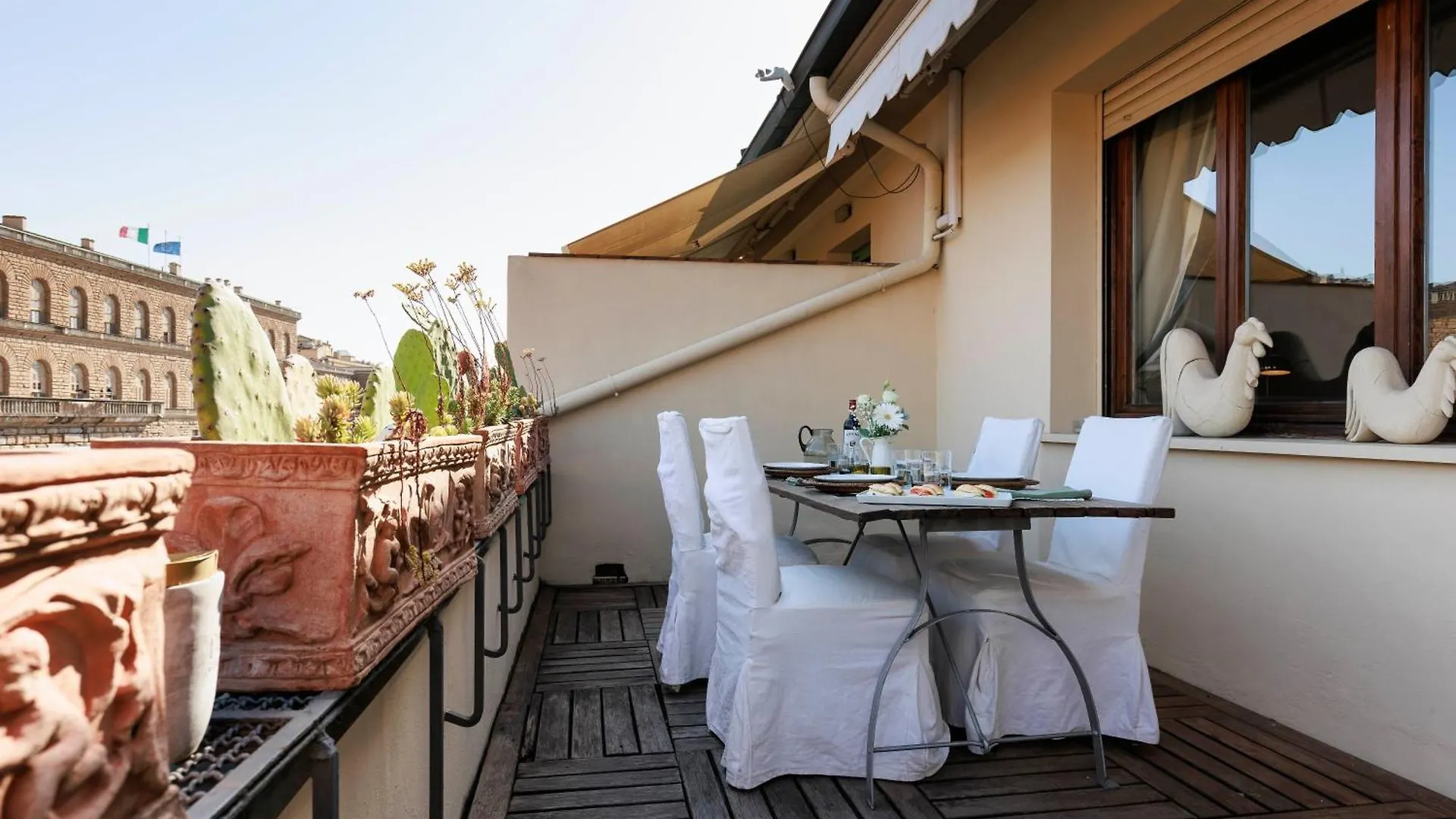 Pitti Secret Rooftop Florence Apartment