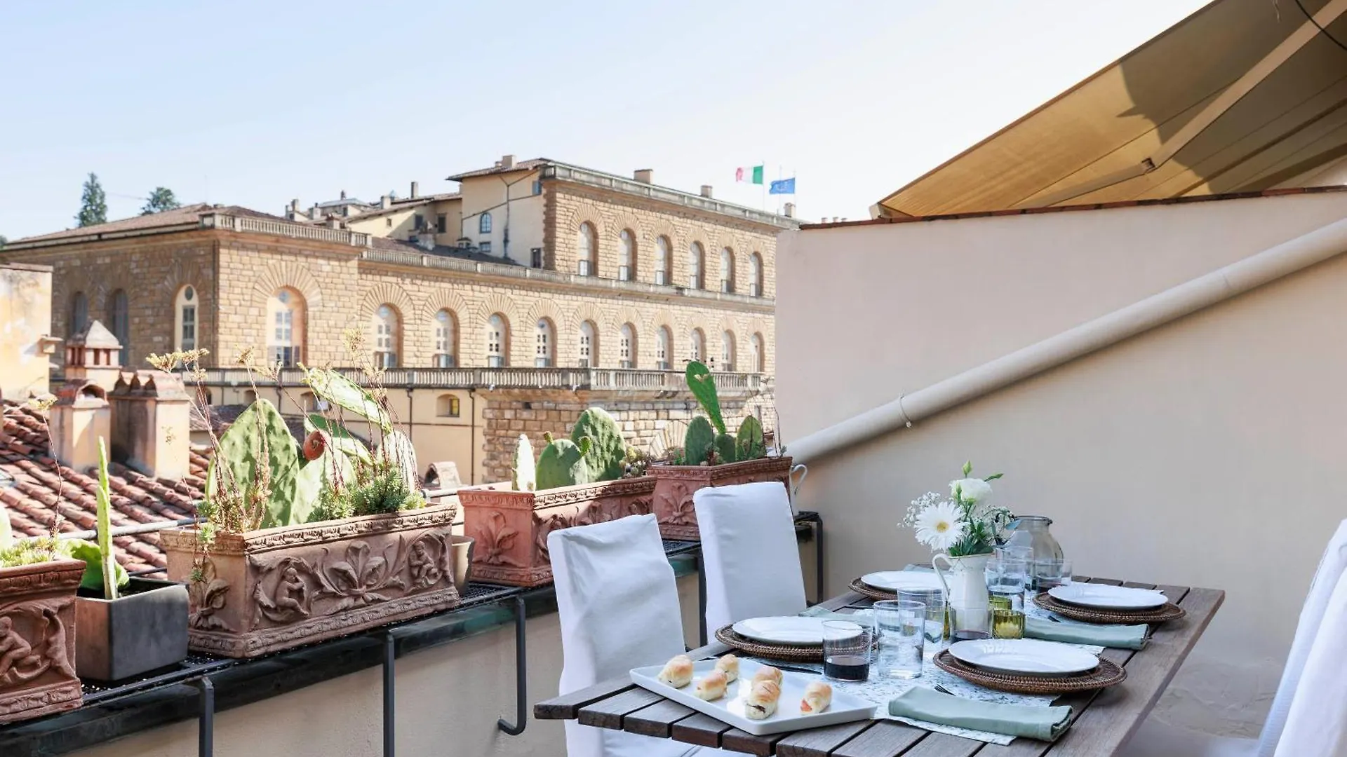 Pitti Secret Rooftop Florence 0*,